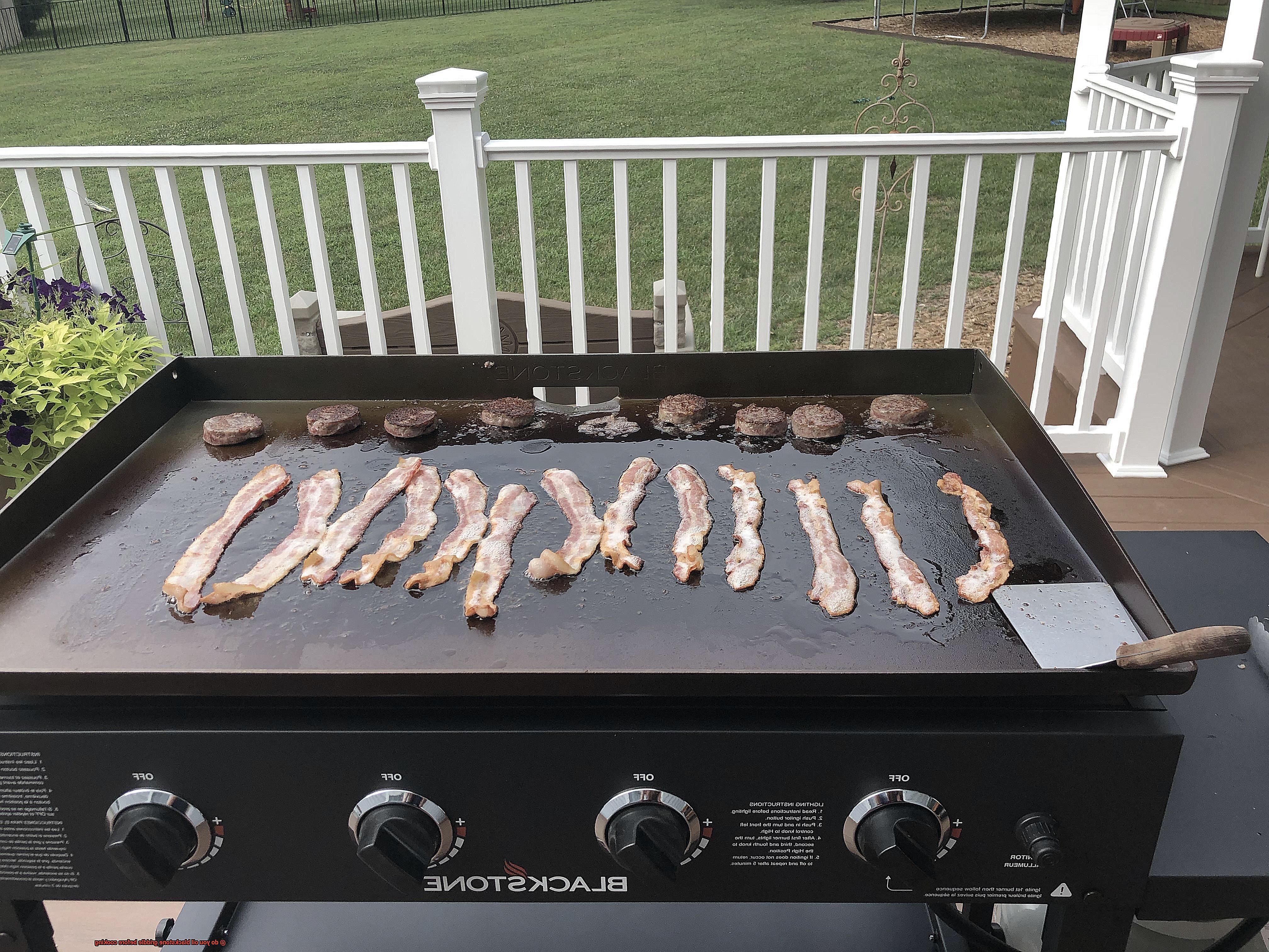 do you oil blackstone griddle before cooking-6