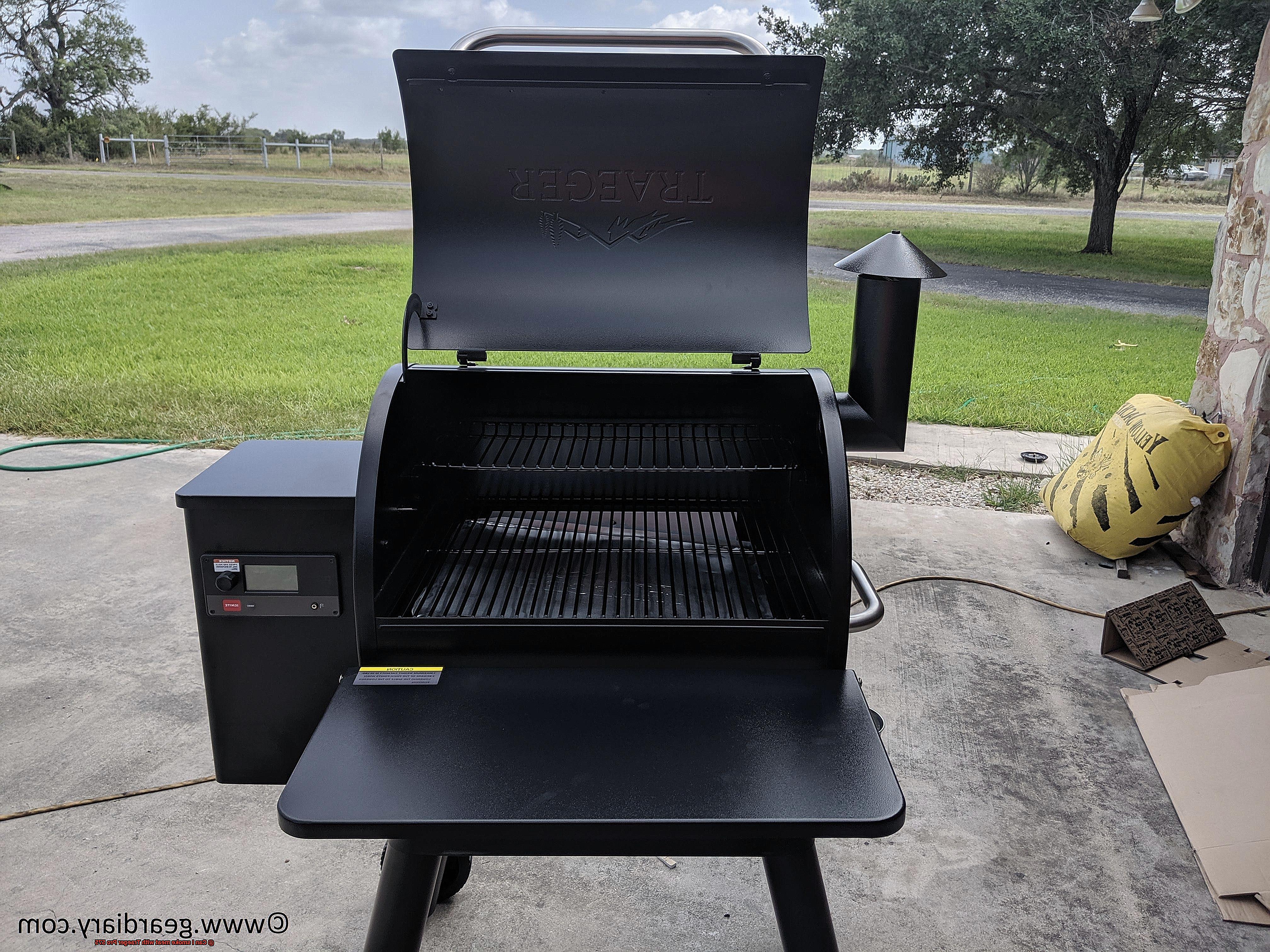 Can I smoke meat with Traeger Pro 575-2