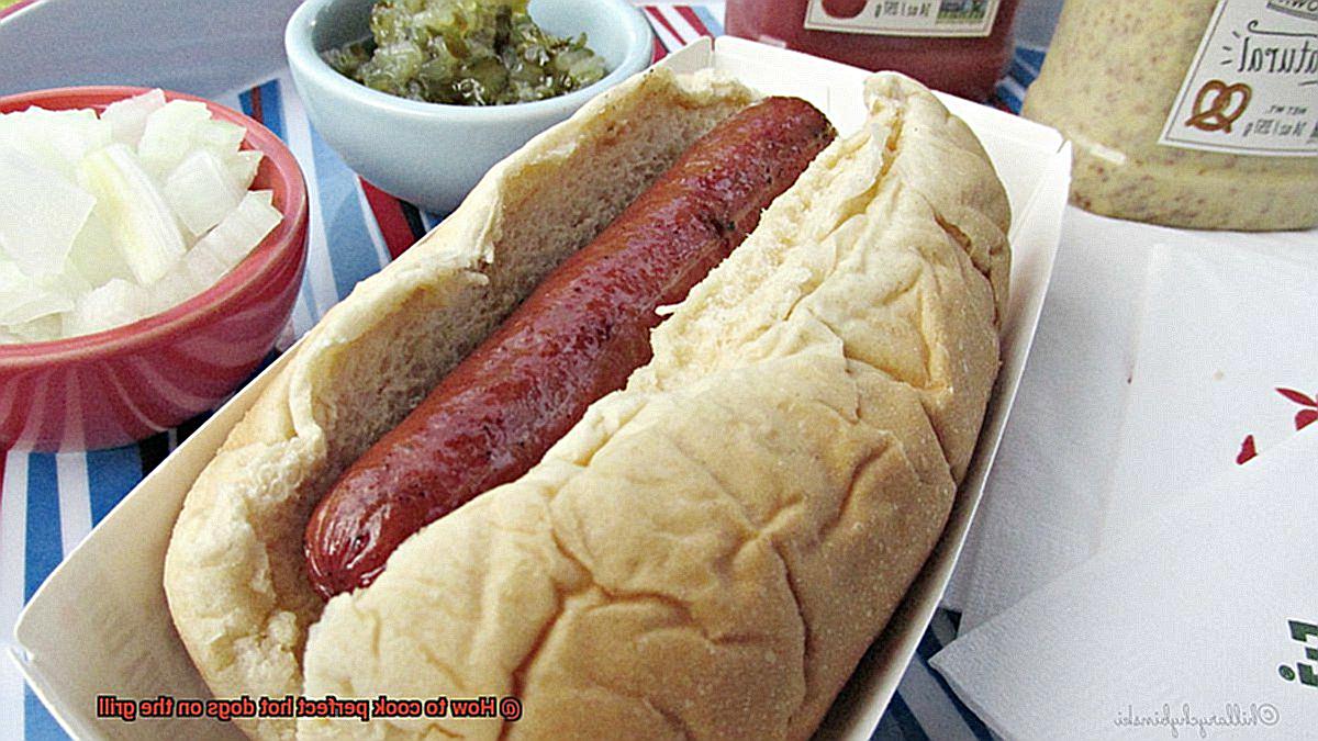How to cook perfect hot dogs on the grill-7