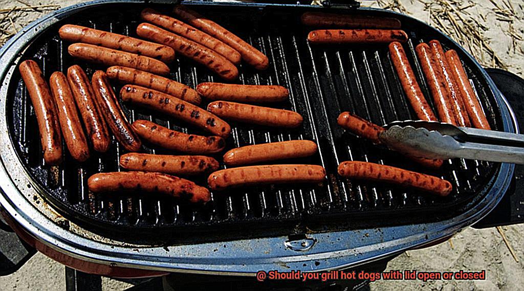 Should you grill hot dogs with lid open or closed-2