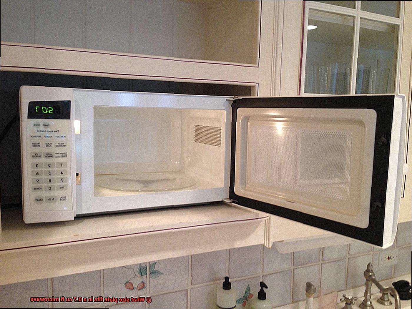 What size plate fits in a 0.7 cu ft microwave-4