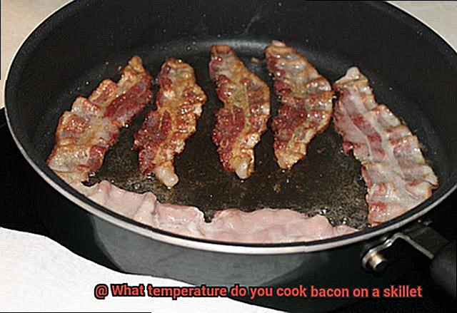 What temperature do you cook bacon on a skillet-5