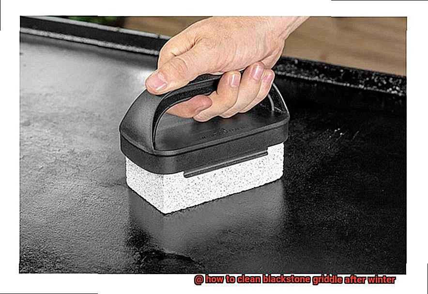 how to clean blackstone griddle after winter-7
