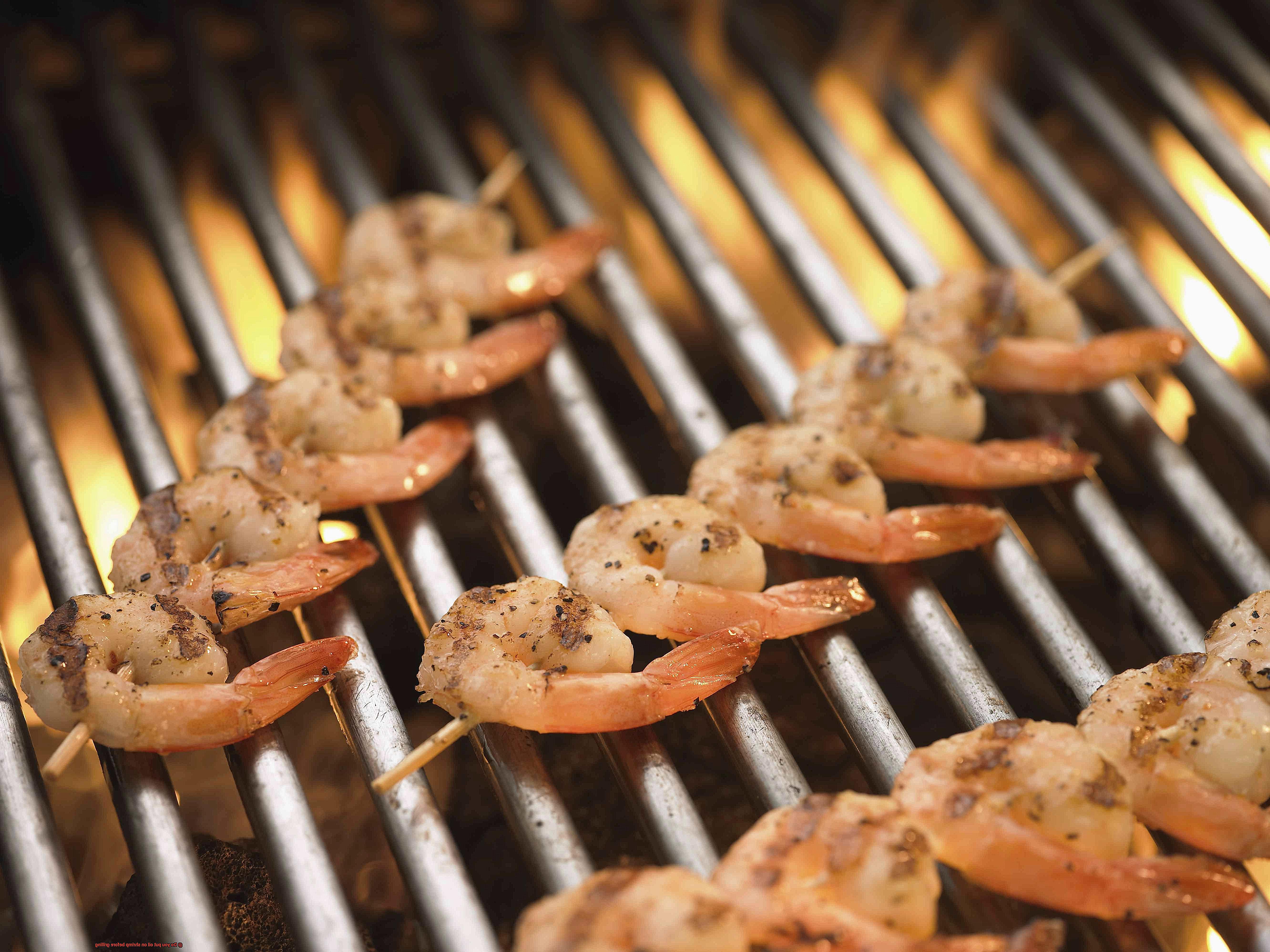 Do you put oil on shrimp before grilling-2