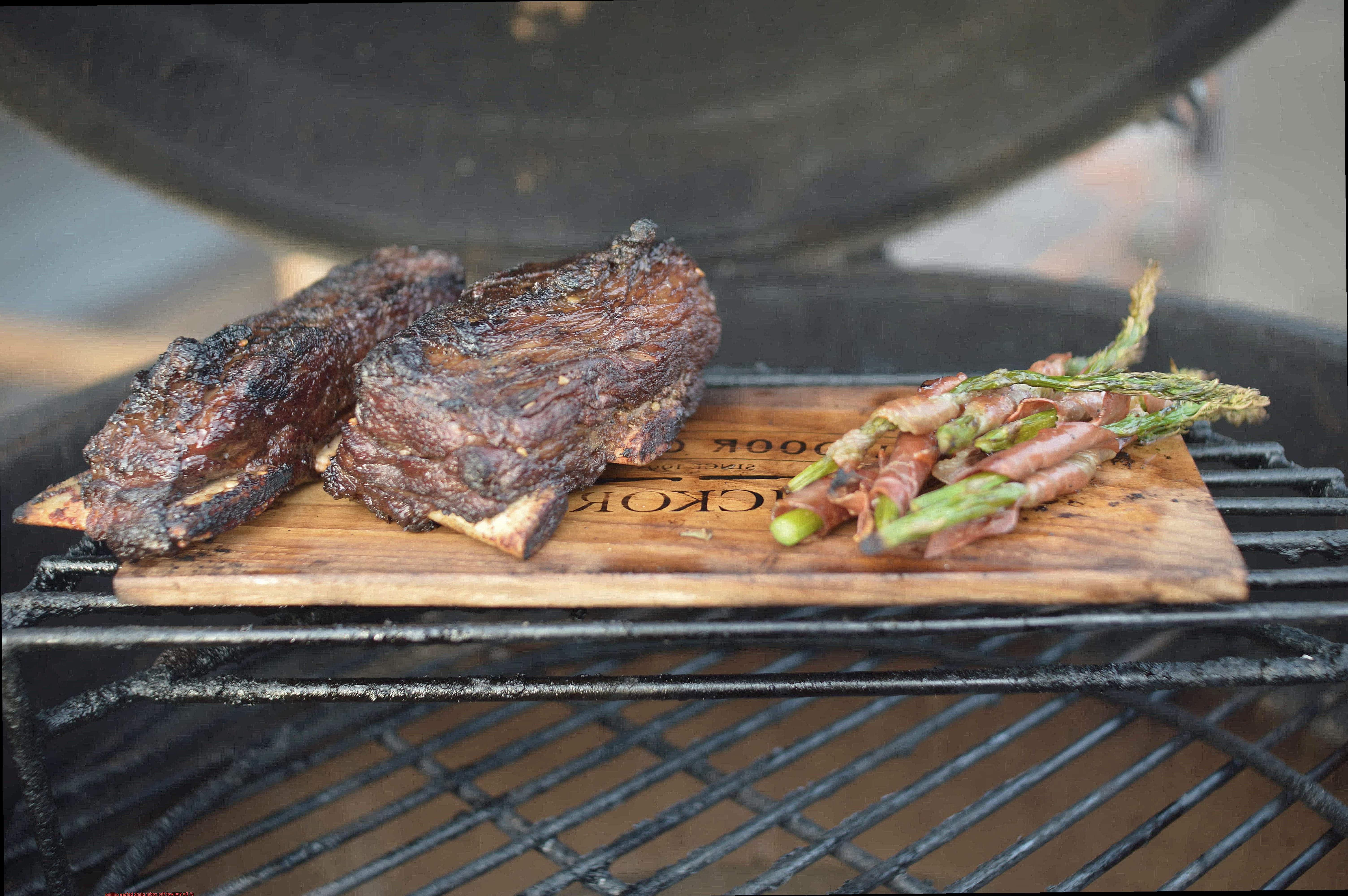 Do you wet the cedar plank before grilling-3